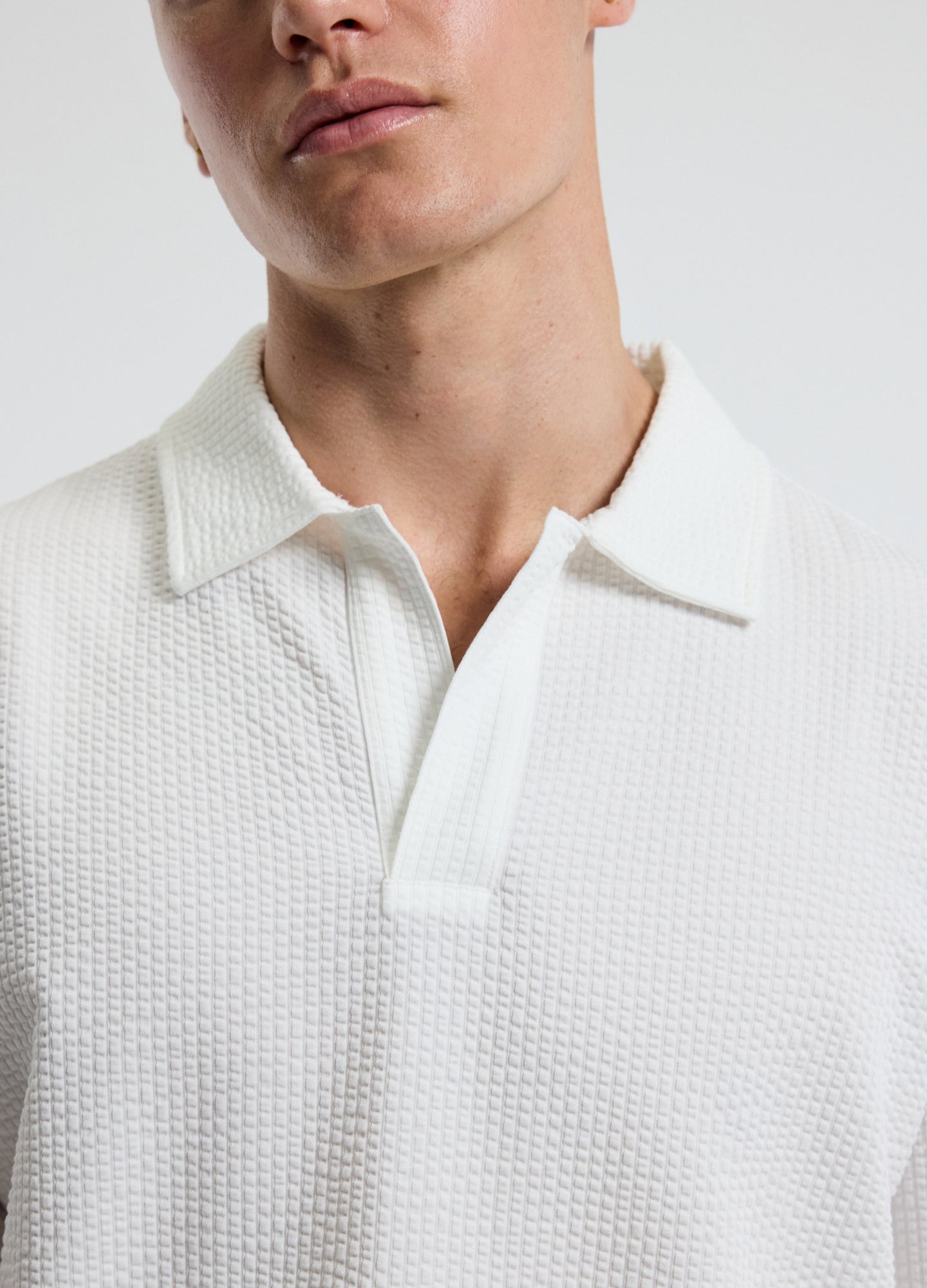 Open Neck Seersucker Polo Off White